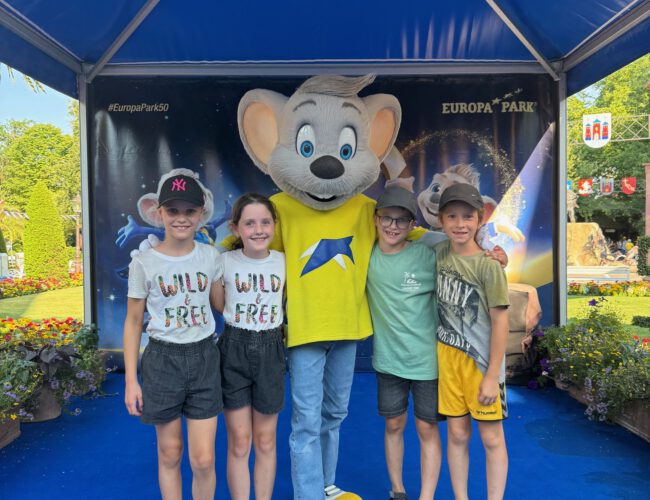 Preisverleihung Europapark (4 Kinder der 3. Klasse); Juli 2025